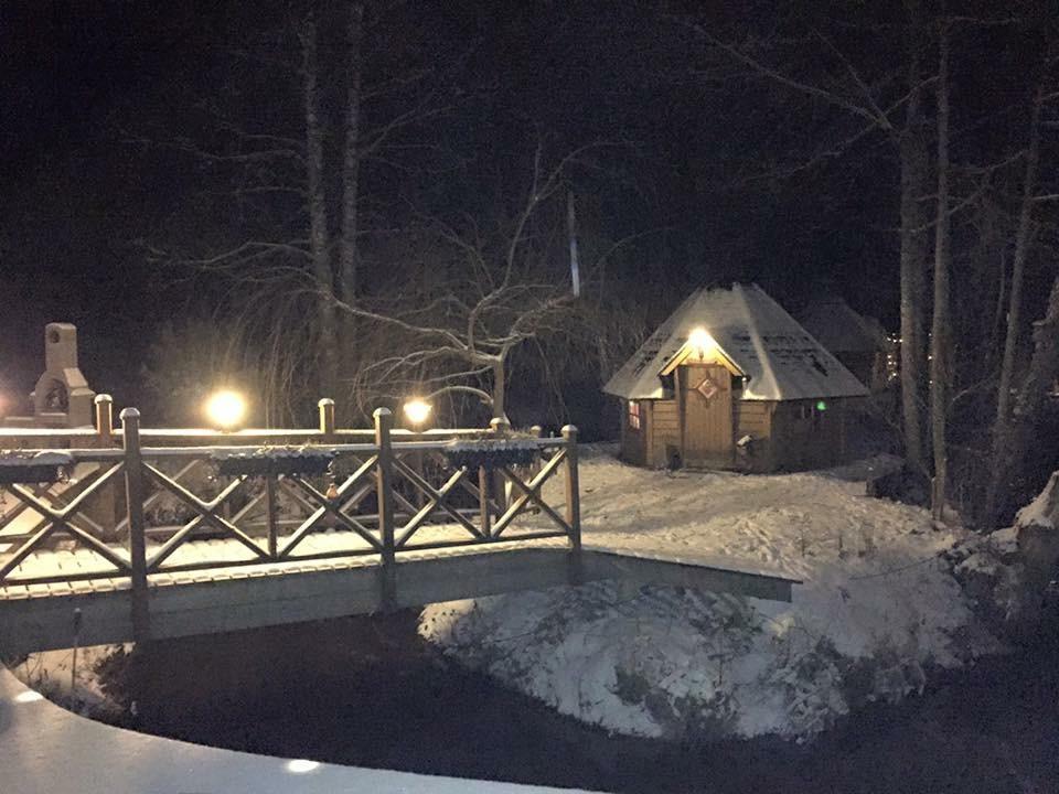 Baeverli Hills Lidköping エクステリア 写真
